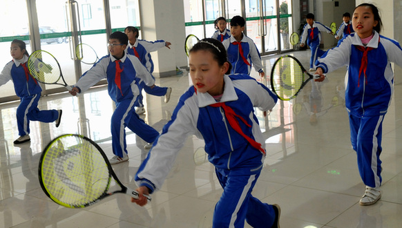 郑州经开区两所市级“短式网球特色学校”面世 阳光体育迎来新发展