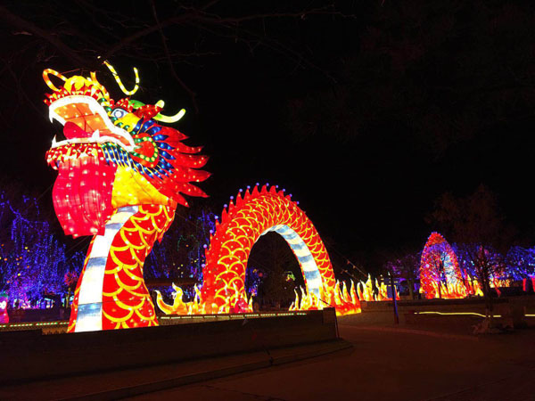 【网络媒体走转改】河南陕州灯会：地平线下的灯火盛宴